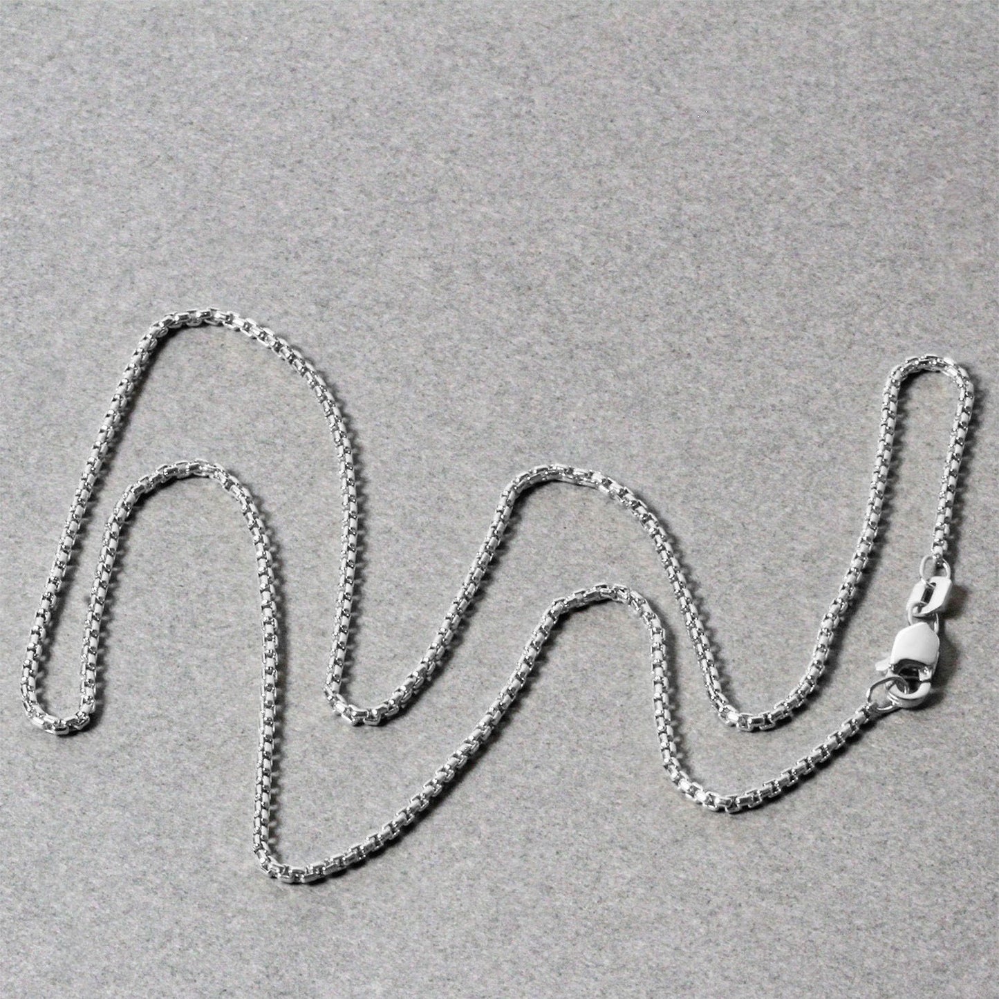 14k White Gold Round Box Chain (1.3 mm)