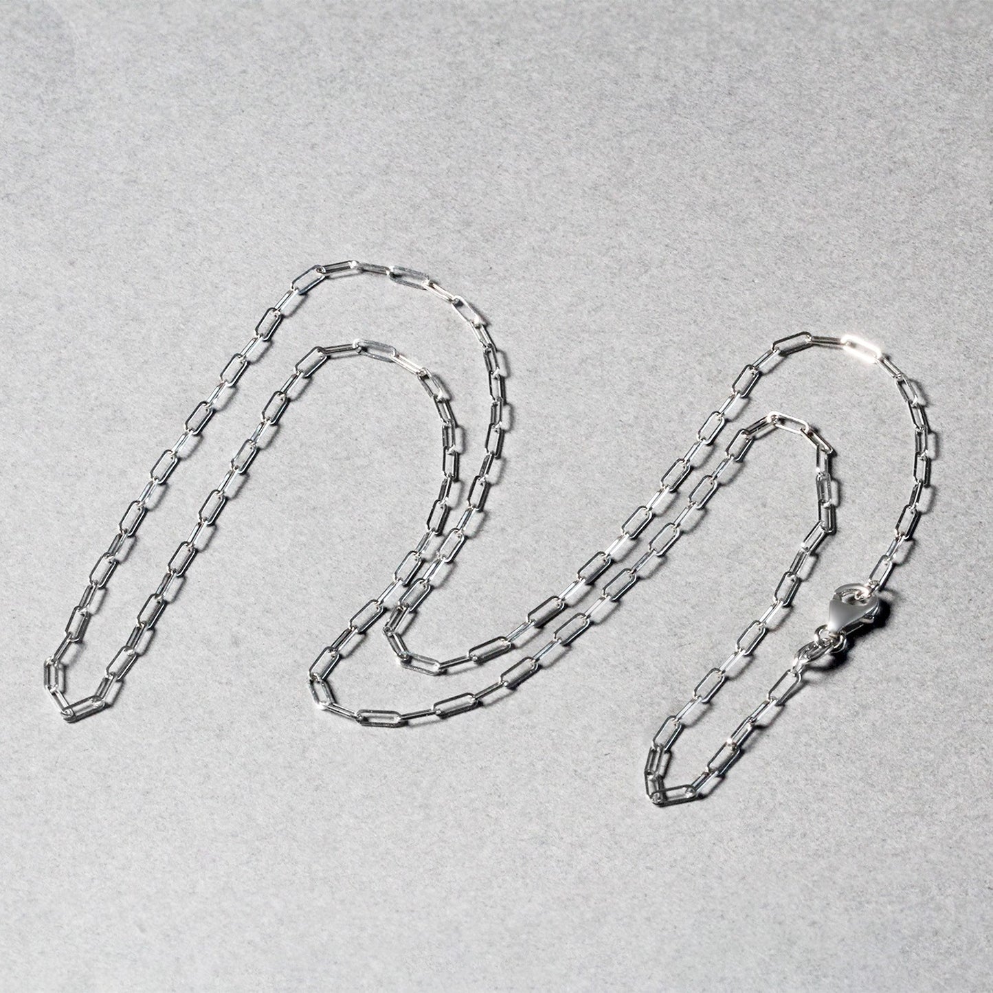 18K White Gold Fine Paperclip Chain (1.50 mm)